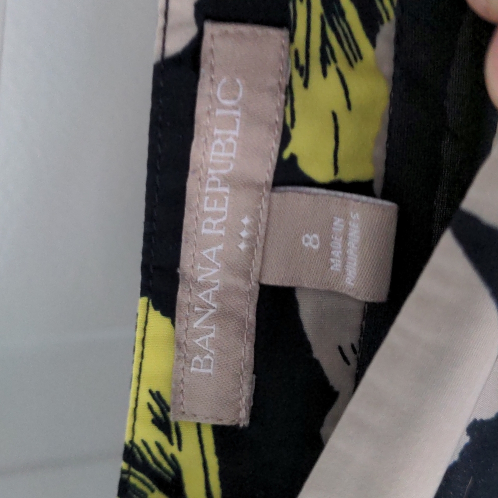 Banana Republic Pleated Floral Skirt - Picture 4 of 4